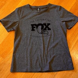 Fox Factory Inc Performance Redefined Heather Gray Casual T-Shirt Size Small
